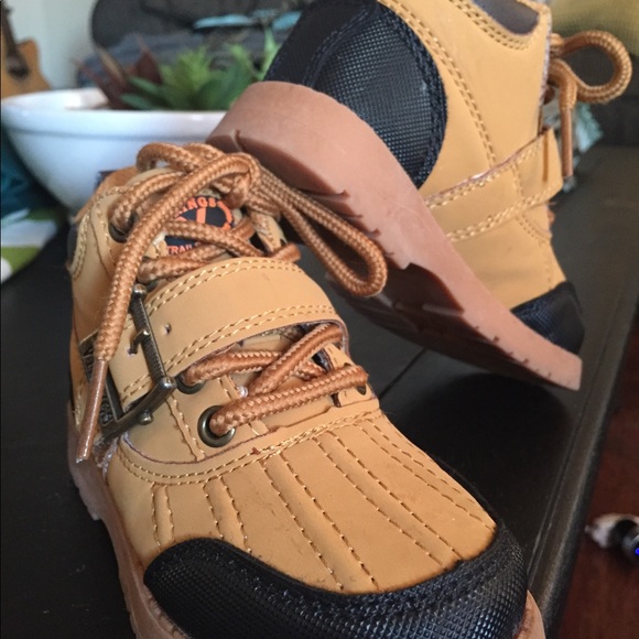 📦sold📦Toddler winter boots - Picture 2 of 8