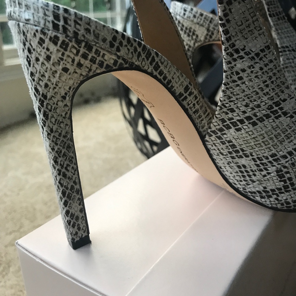 BOGO FREE!✨BCBG Snakeskin Heels-Equal/lesser value