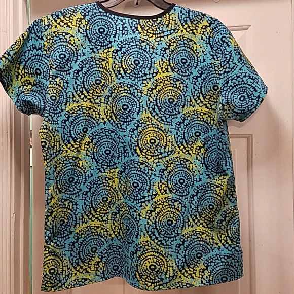 buy 2 get 1 FREE SCRUB TOP - Picture 2 of 4