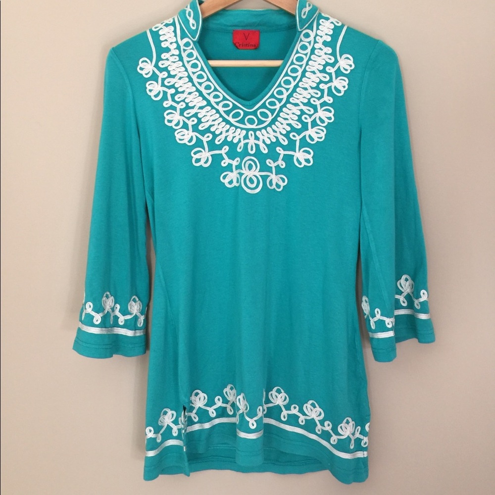 Turquoise tunic with white embellishment size S