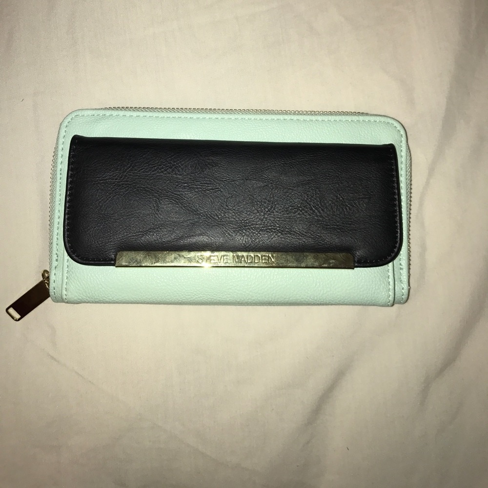 Steve Madden Wallet
