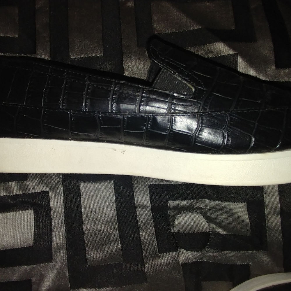 Flats - Picture 2 of 2