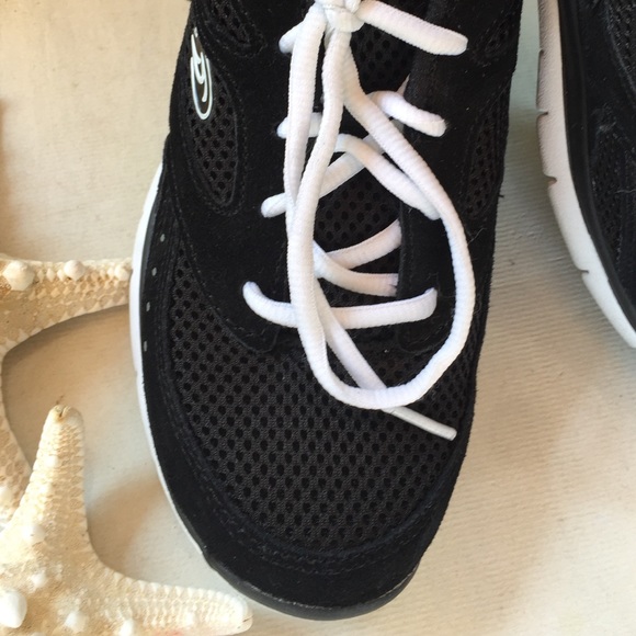 dr scholls frida tech running shoe