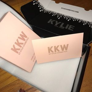 NWB and proof of purchase Kylie Cosmetics KKW set