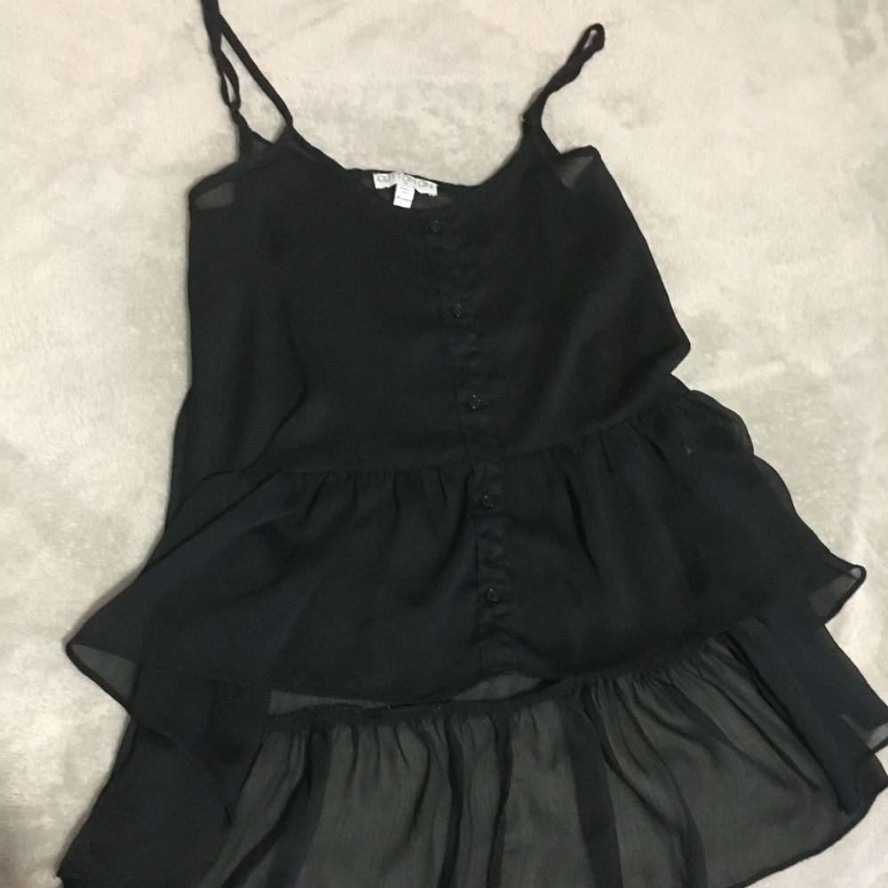 Cute loose shirt with straps