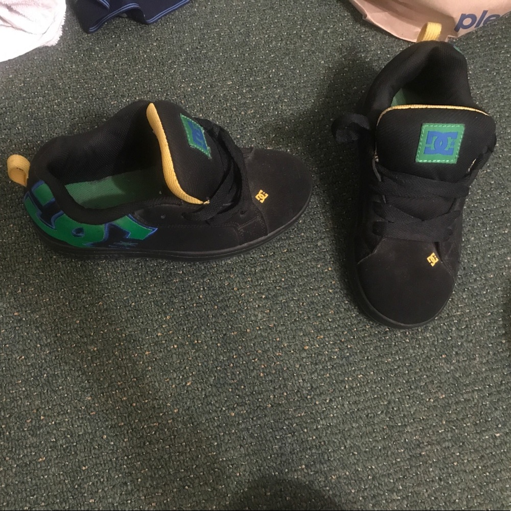 D.C. Size 5.5 youth