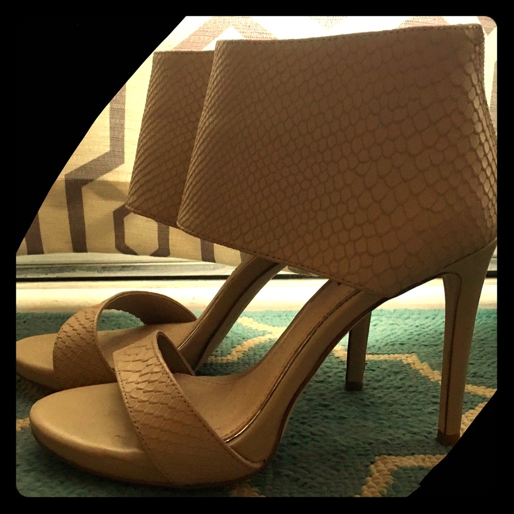 Gianni Bini Tan Heels