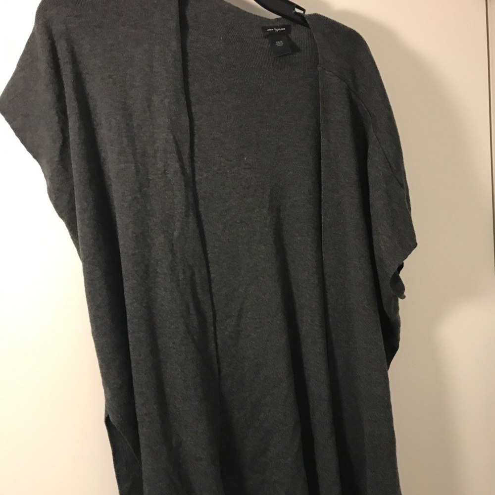 Ann Taylor Short Sleeve Gray Cardigan Small