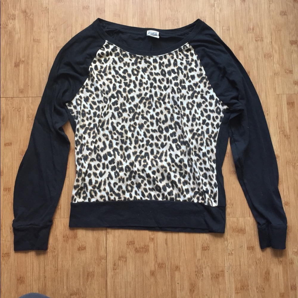 PINK VS Cheetah/leopard print long sleeved tee