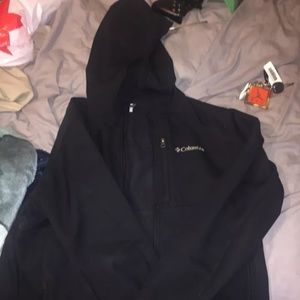 Columbia windbreaker but is good for any weather
