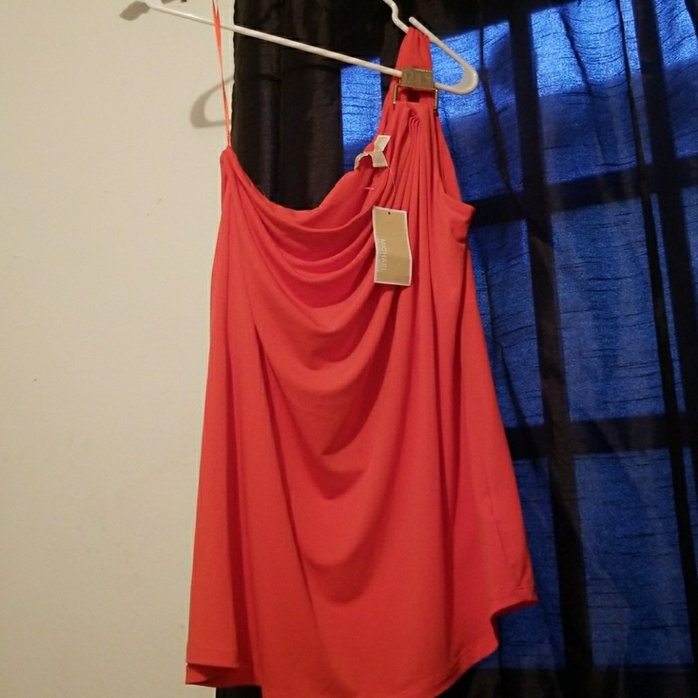 One shoulder