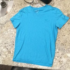 American Eagle V neck
