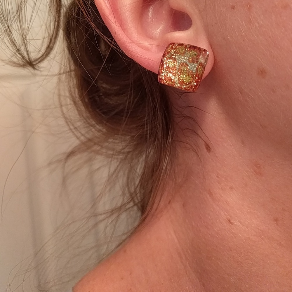 Sparkly cheetah stud earrings