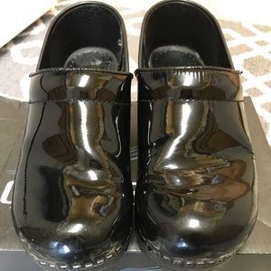 Dansko size 38