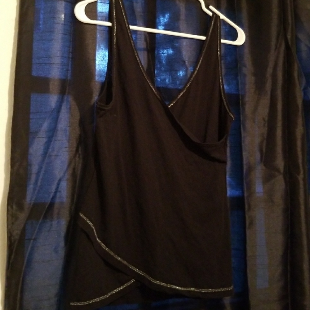 Top - Picture 2 of 2