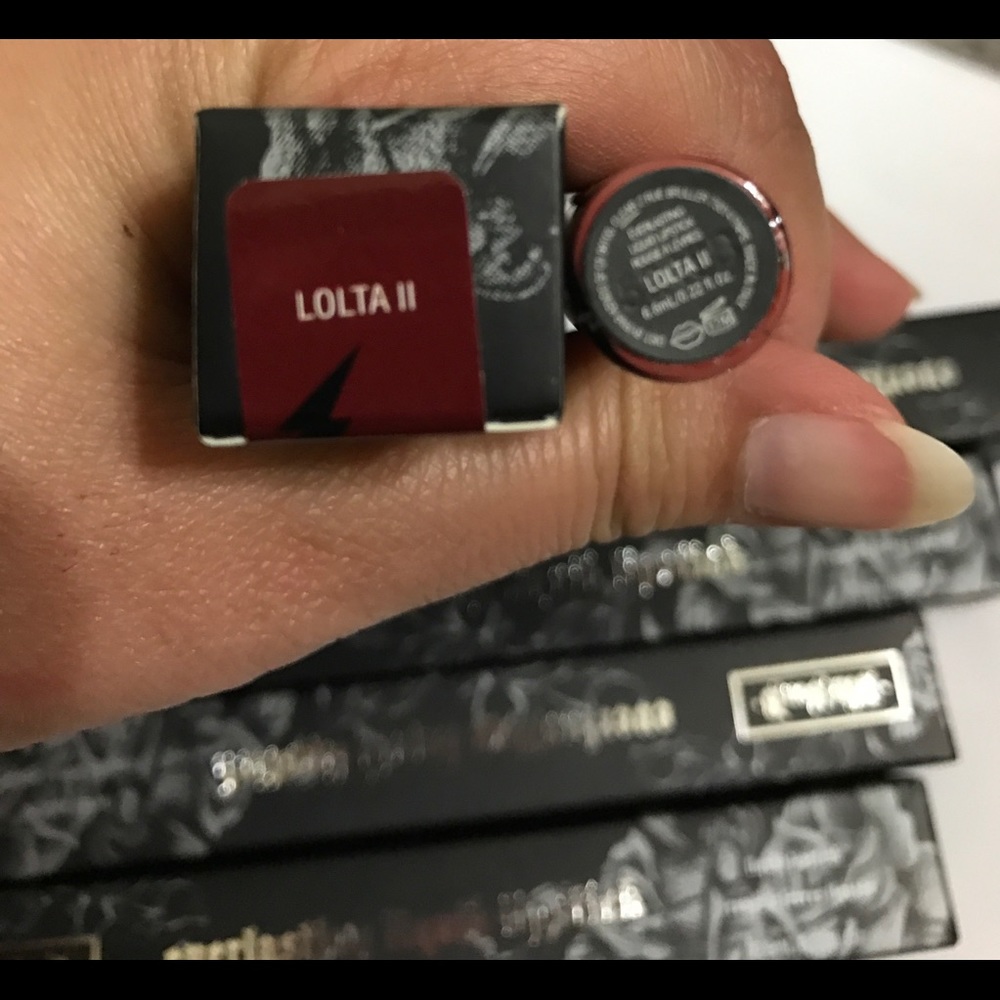 Kat von d liquid Matte lipstick Lolta II