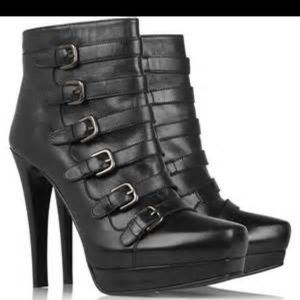 STUART WEITZMAN IRONLADY Ankle Boots