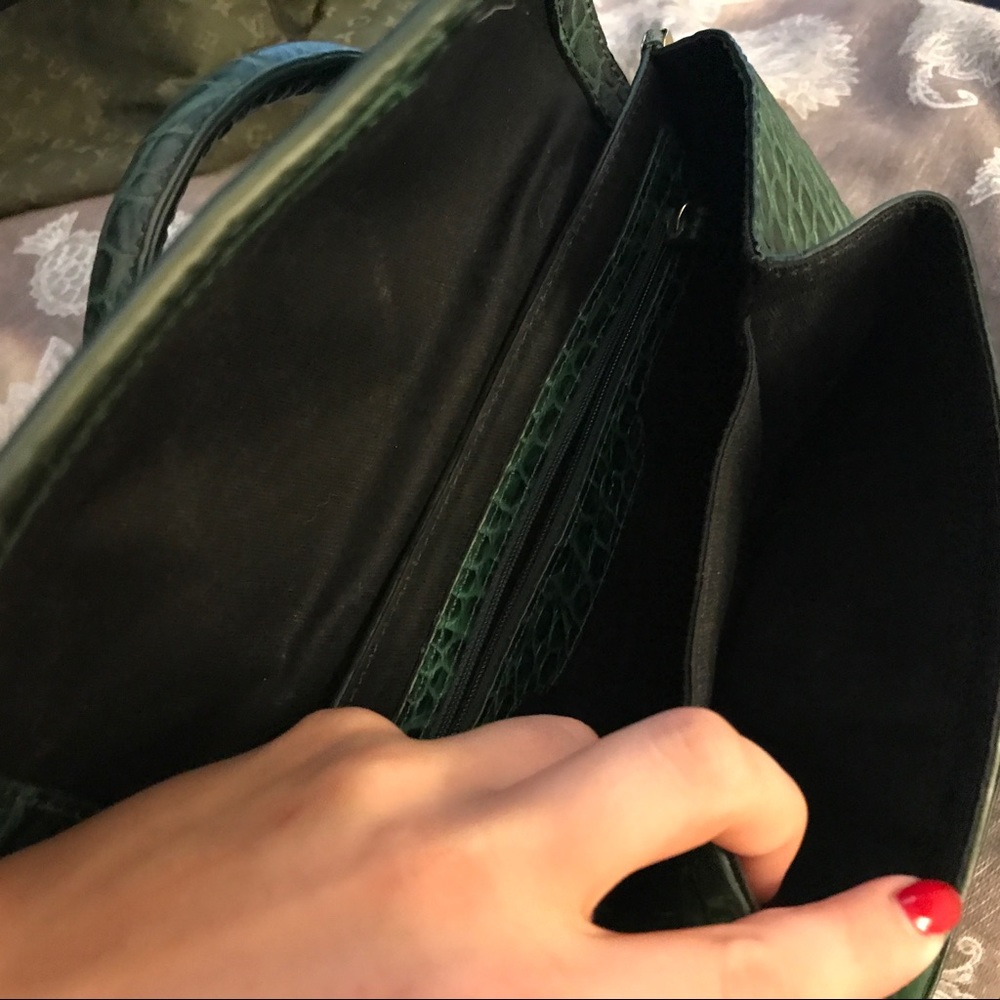 Kenneth Cole purse - Picture 3 of 4
