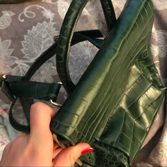 Kenneth Cole purse - Picture 4 of 4