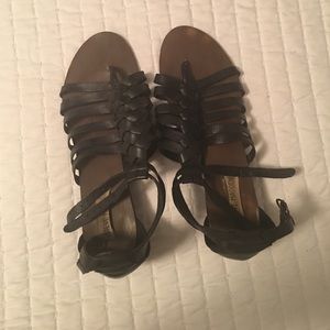 Steve Madden low wedge sandal