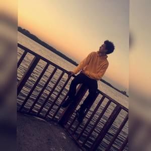 Meet your Posher, Larry