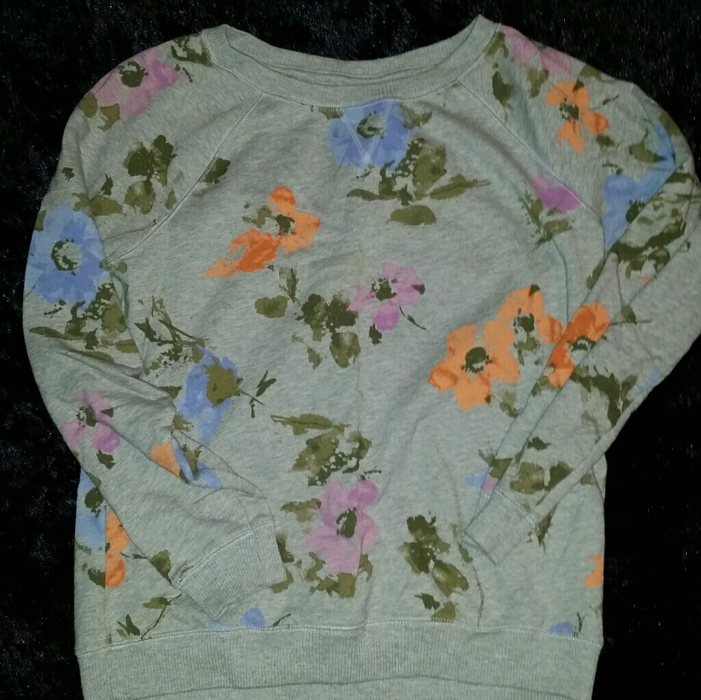 Sweatshirt