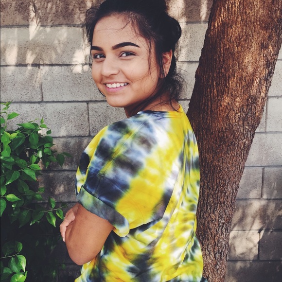 "bumblebee" tiedye- all sizes available - Picture 2 of 2