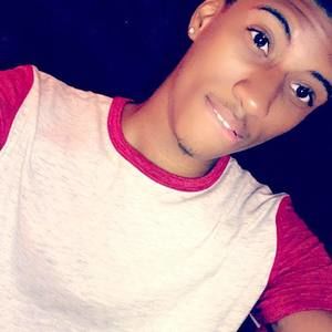 Meet your Posher, Deandrae
