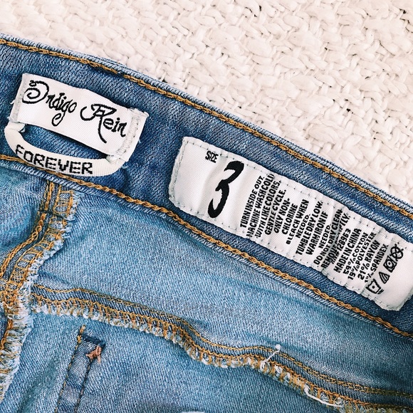 Size 3 Capris - Picture 3 of 3