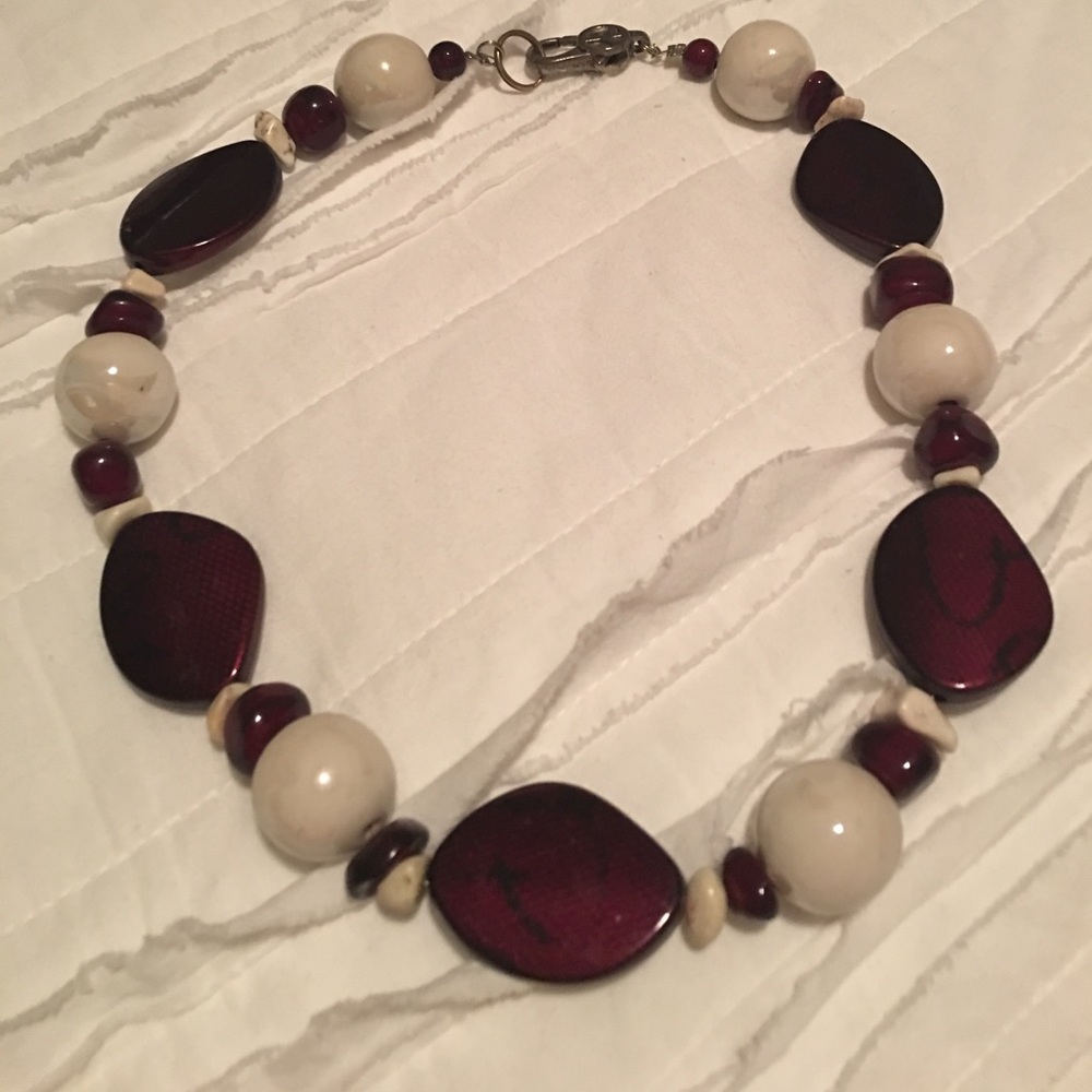 Maroon and Pearl Beaded Necklace
