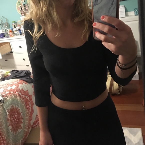 Charlotte Russe Tops - ✨black long sleeve crop top✨