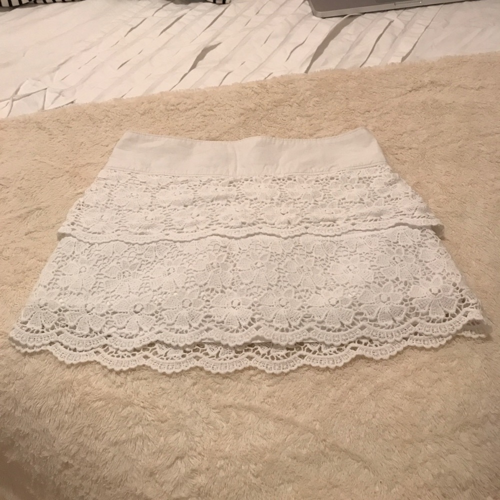 Hollister white layered skirt