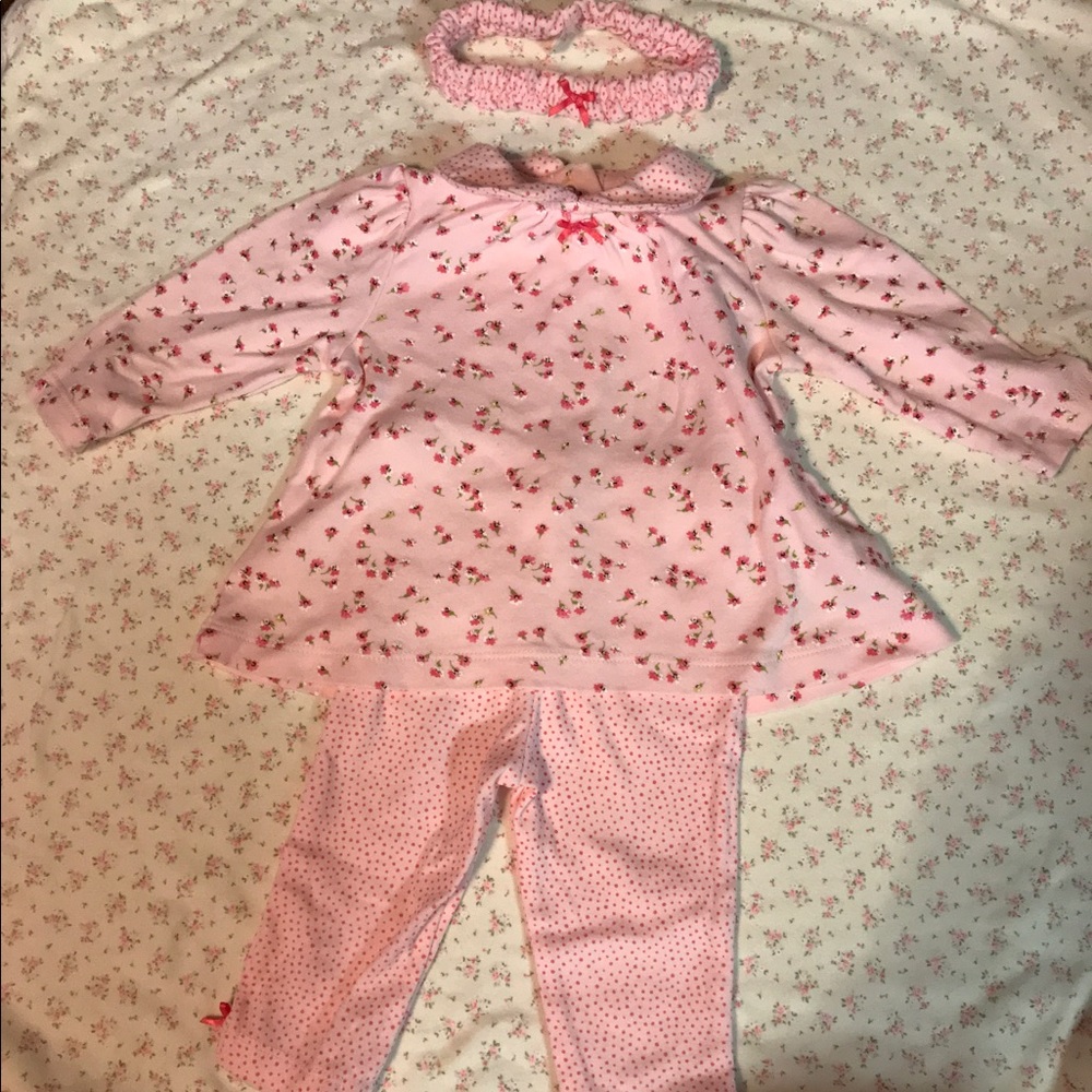 Pink floral & dot outfit!