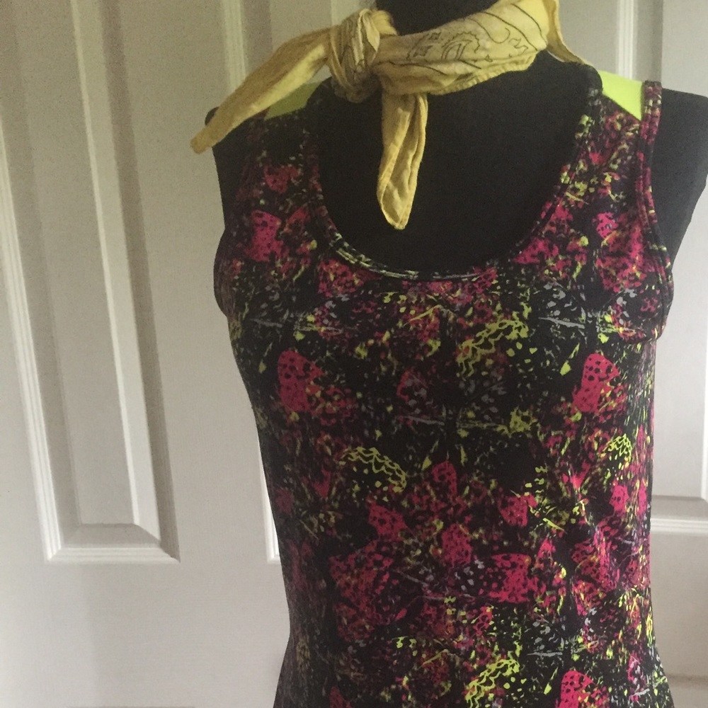 GAIAM ATHLETIC TOP