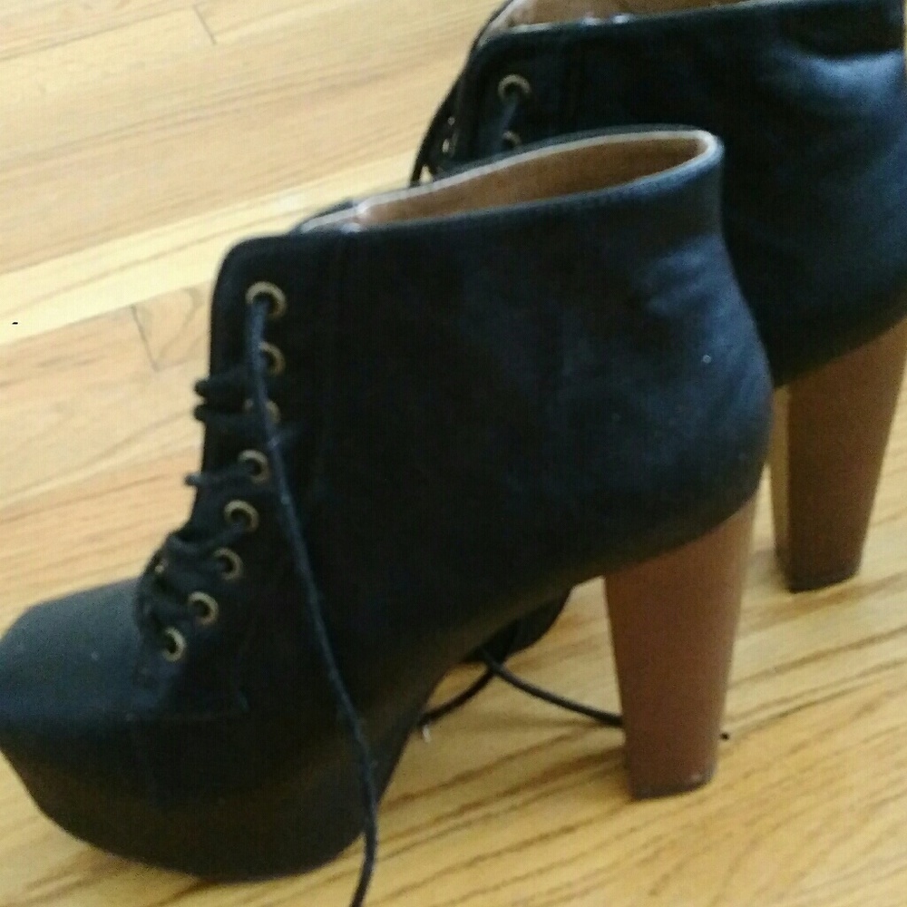 CHARLOTTE RUSSE Black Platform Boots