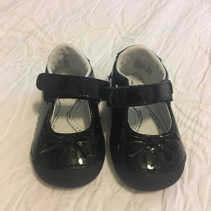 Black patent Stride Rite maryjanes