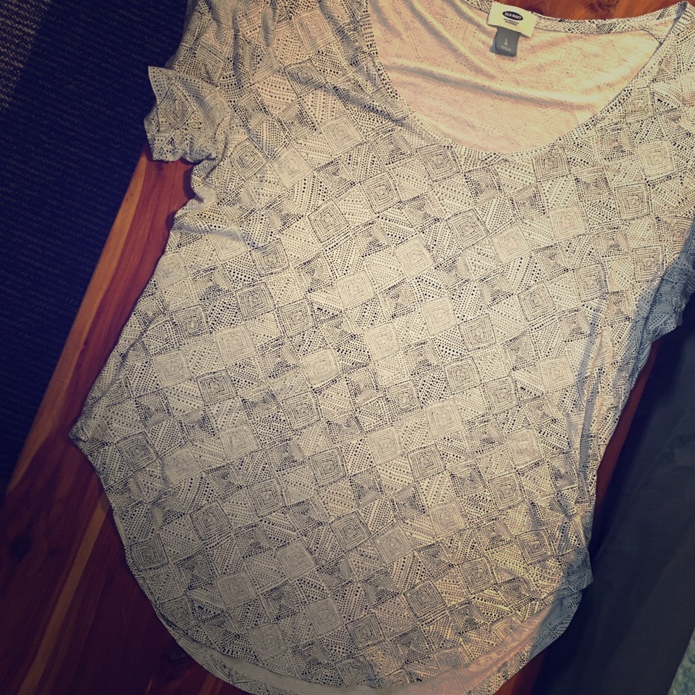 Old Navy black and white shirt