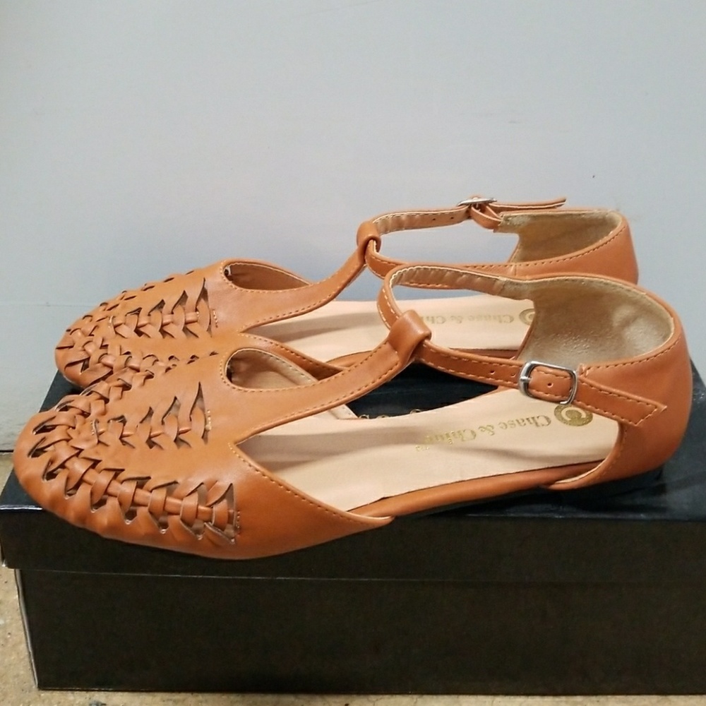 Brown summer flats