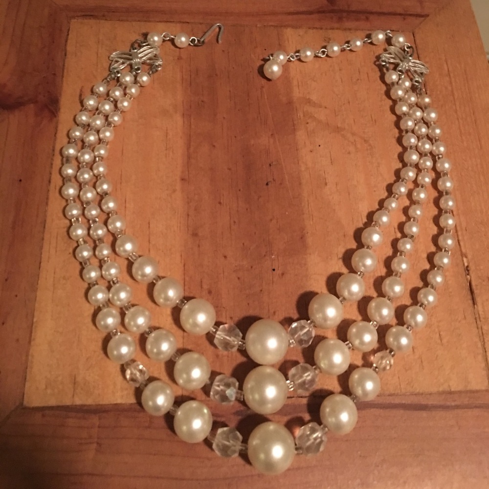 Pearl Costume Necklace