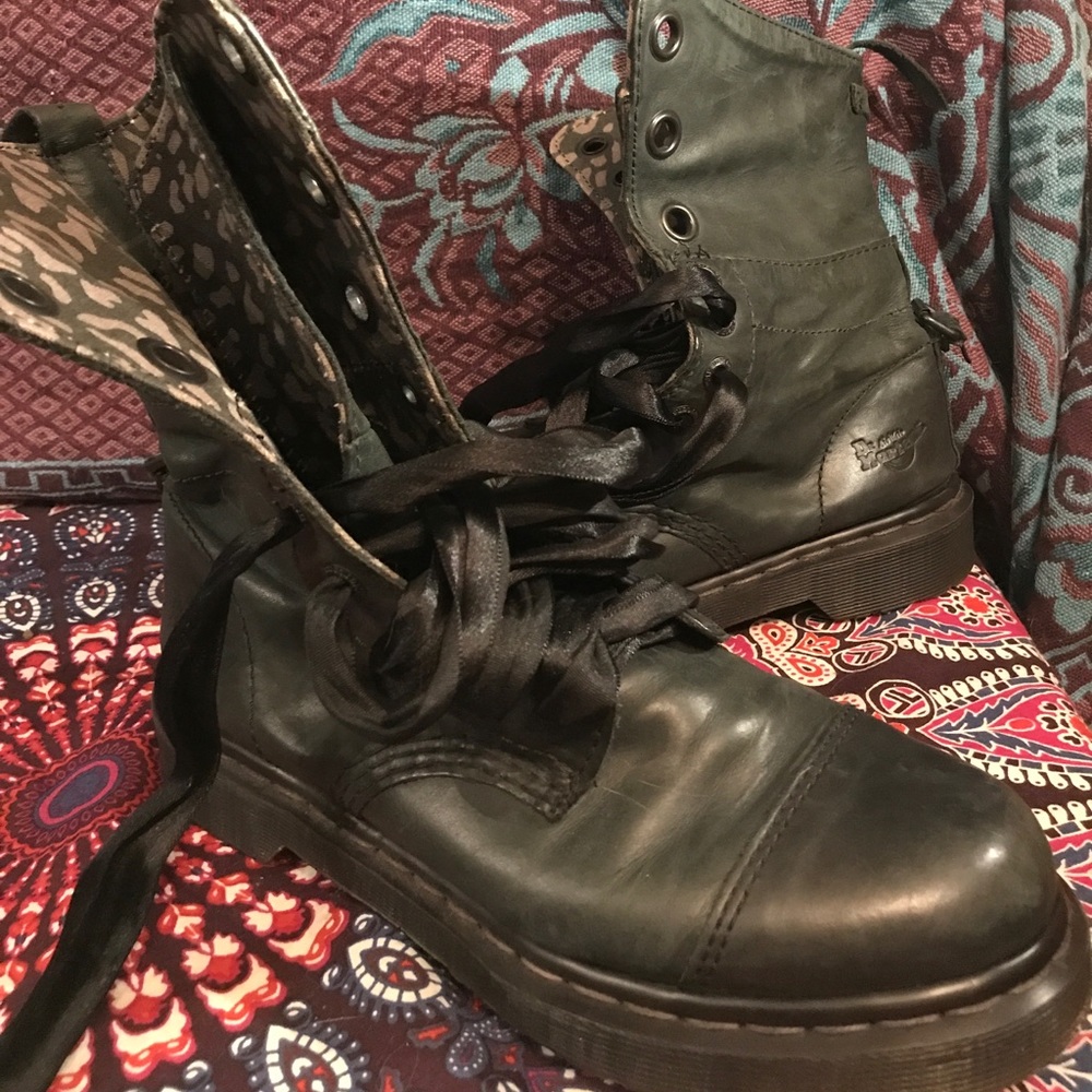 Dr Martens Triumph Aimilita Boots Black/Green