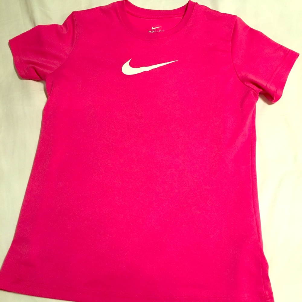 Girls Nike dry fit shirt youth large