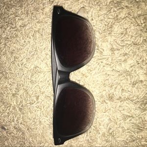 No scratches or damage