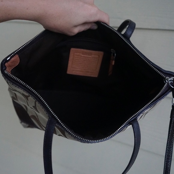 Original Coach Handbag - Picture 5 of 6