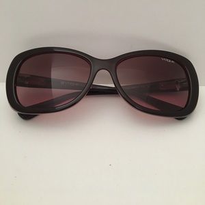 NWT AUTHENTIC Vogue Eyewear Sunglasses