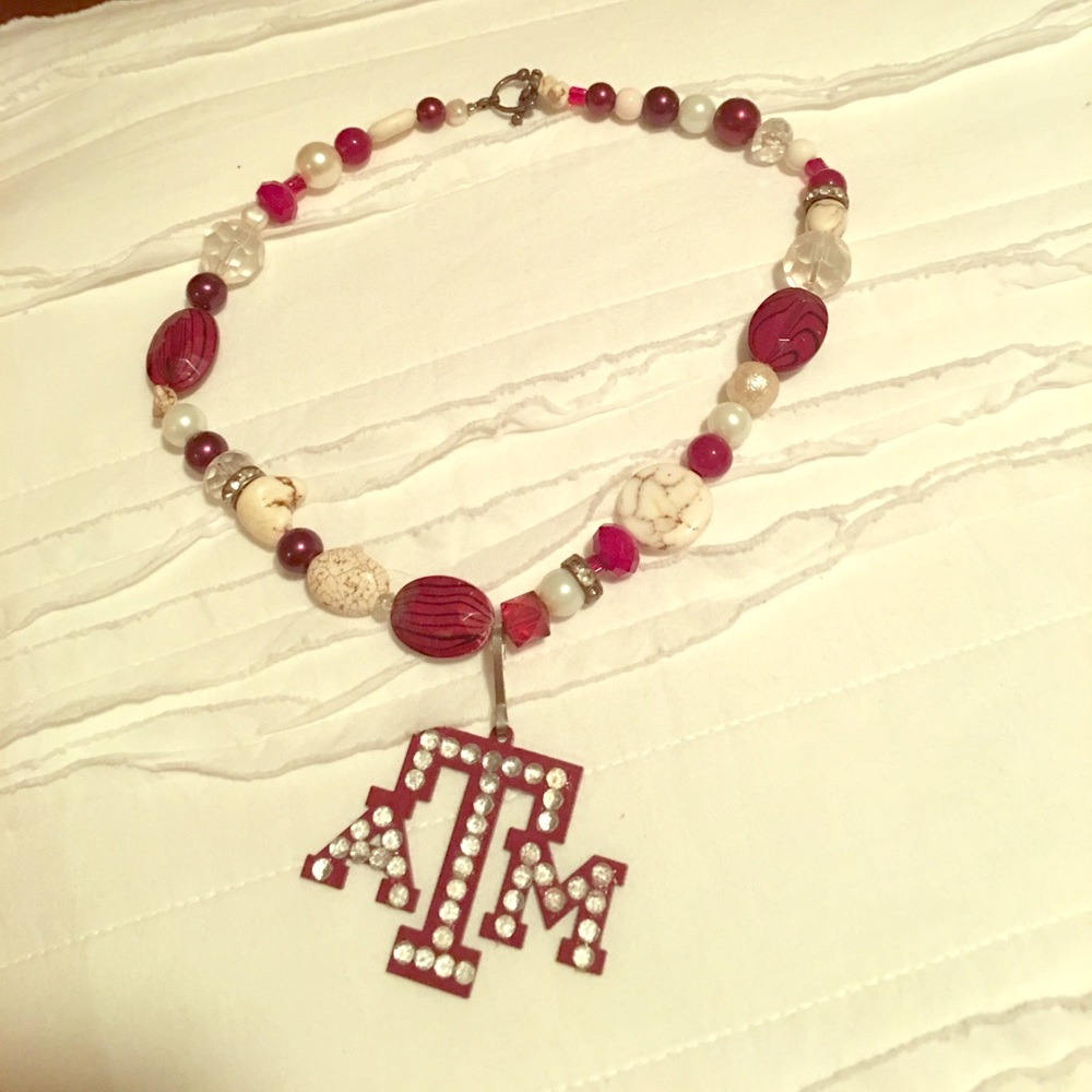 Texas A&M pendant and necklace