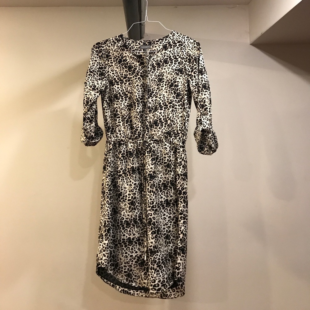 Vince Camuto leapord print dress
