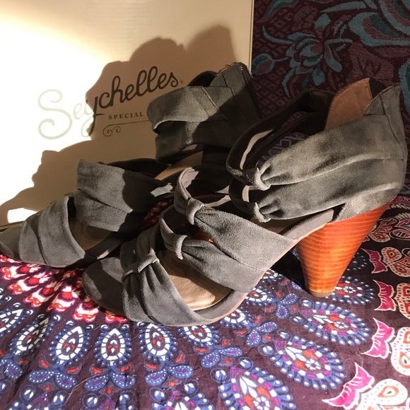 Seychelles for Anthropologie Grey Suede Heels - Picture 3 of 5