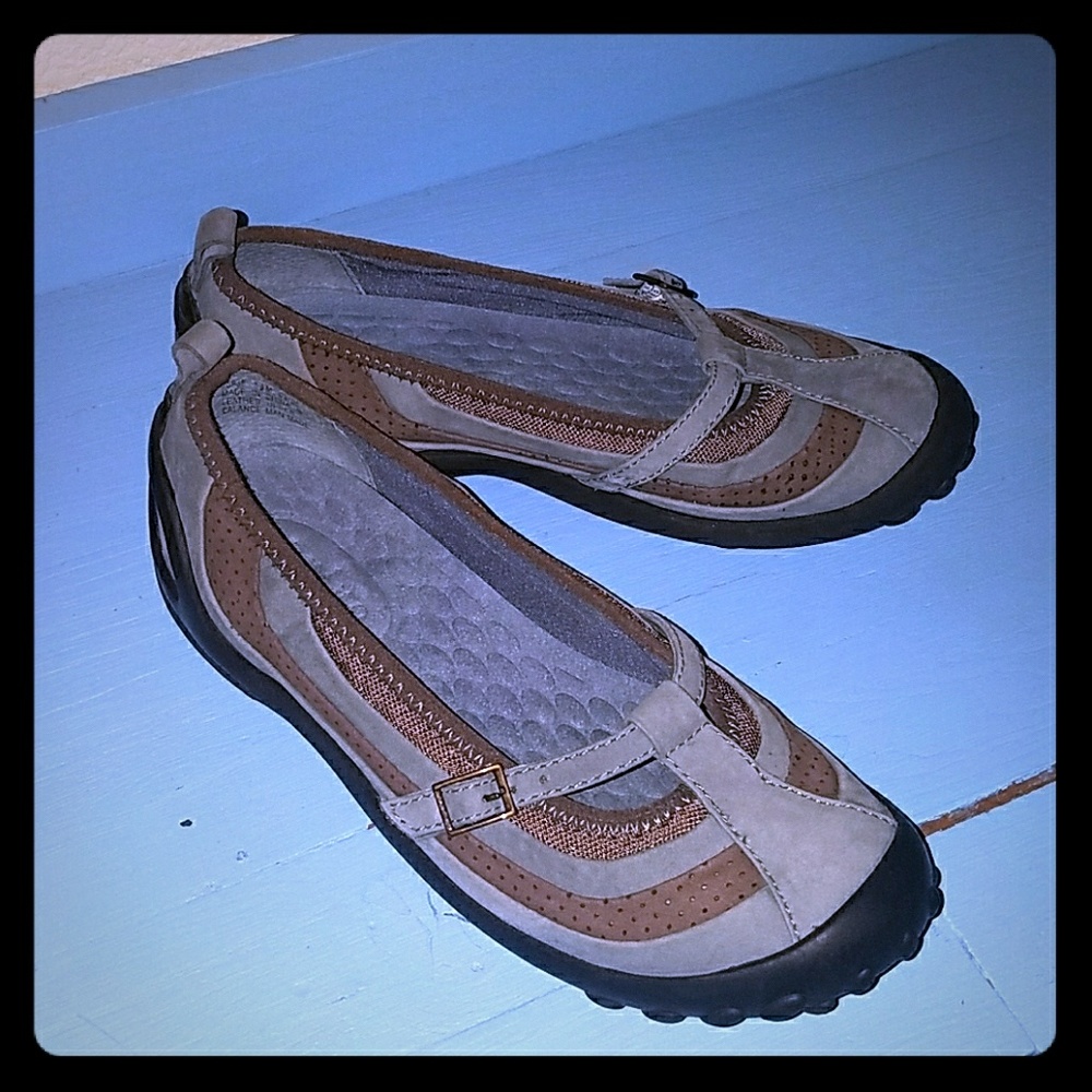 Privo Shoes.