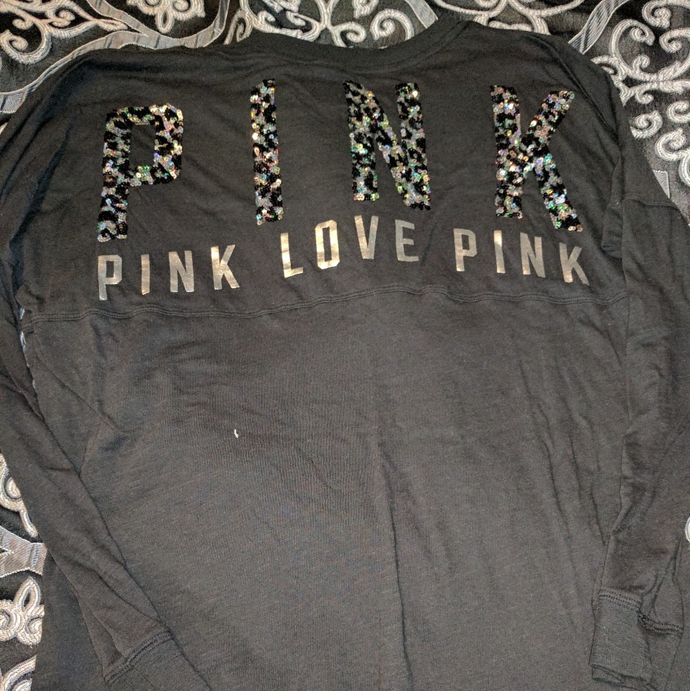 Womans VS long sleeve shirt. Wore once!