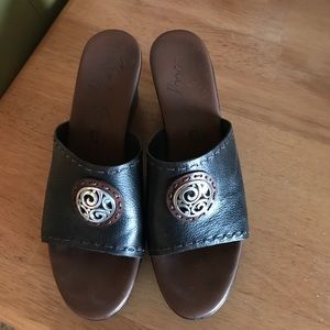 Brighton wedge slides